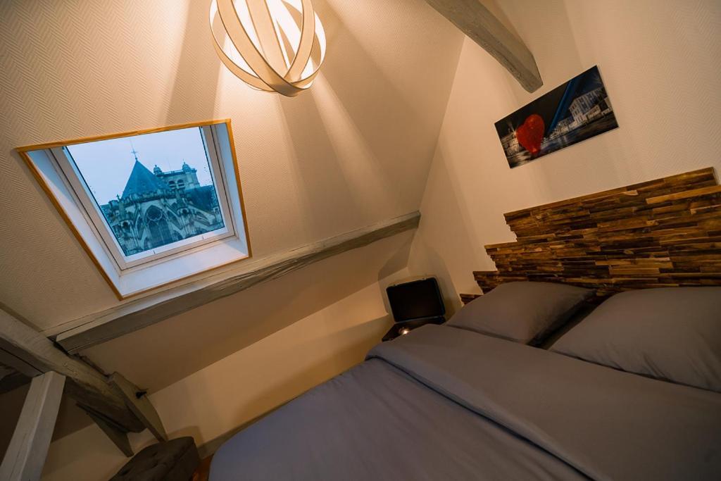 Appart Centre Historique Chez Rene Wifi Troyes Zewnętrze zdjęcie